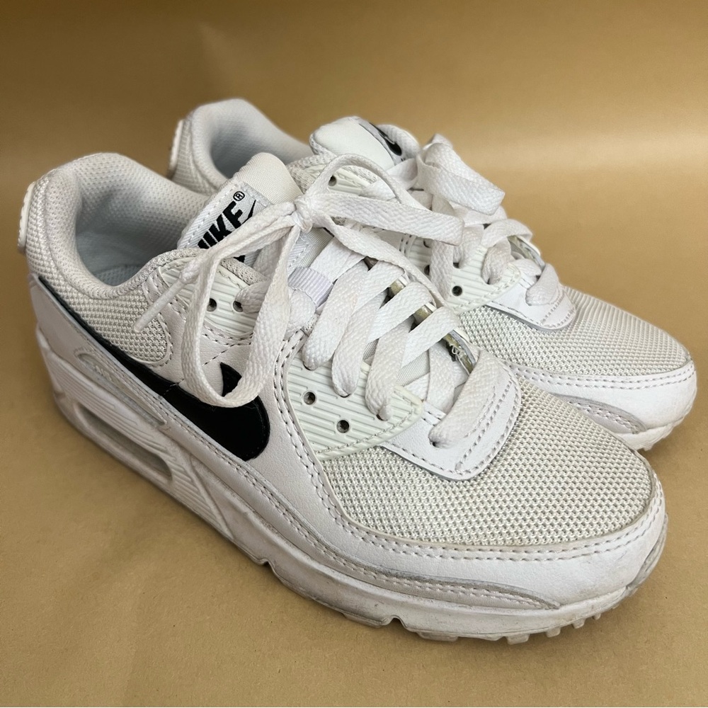Nike Air Max 90 White Black Leather Mesh Low Top Sneakers Women’s 5 - Picture 4 of 11